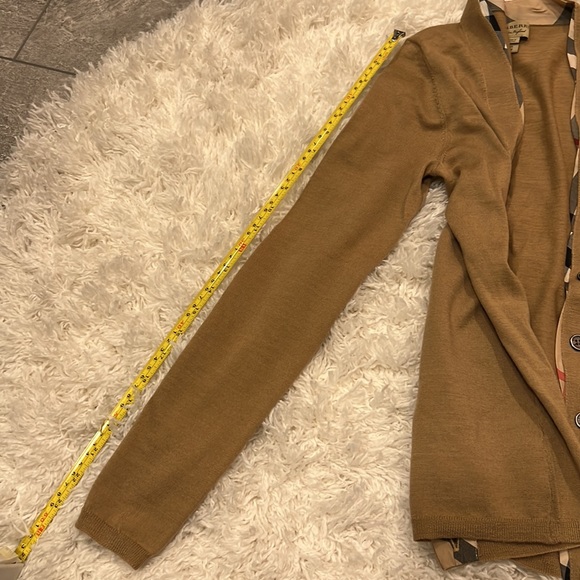 Burberry Scalloped Cardigan - Picture 10 of 14